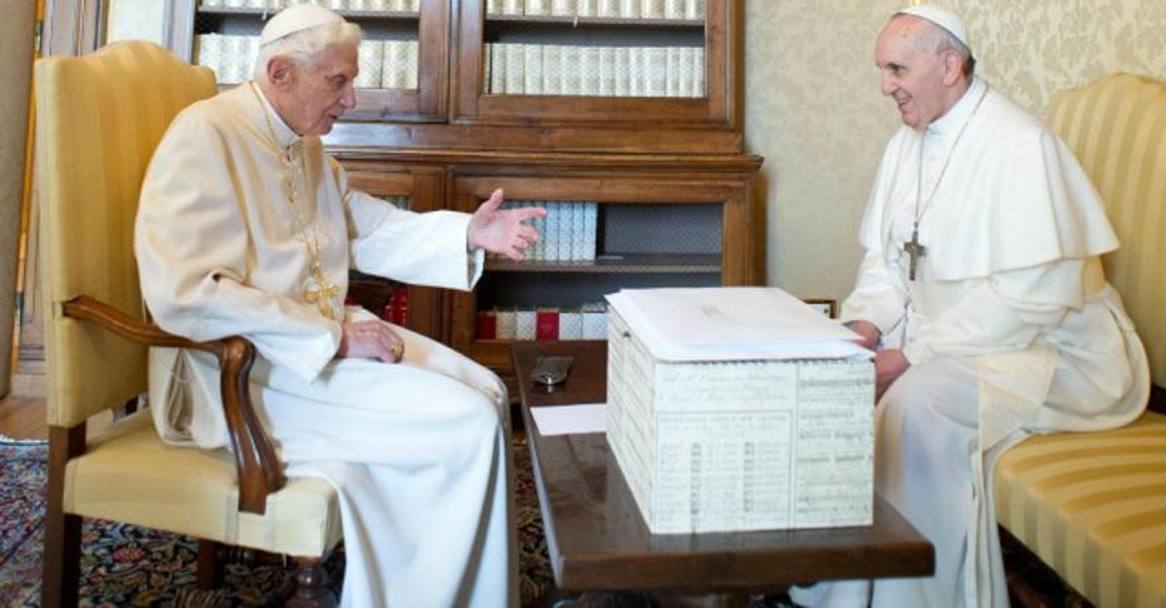 Germania-Argentina  stata anche un derby tra Papi. Chiss se il tedesco Joseph Ratzinger e  il supertifoso albiceleste Bergoglio hanno  visto insieme le loro Nazionali  davanti alla tv?